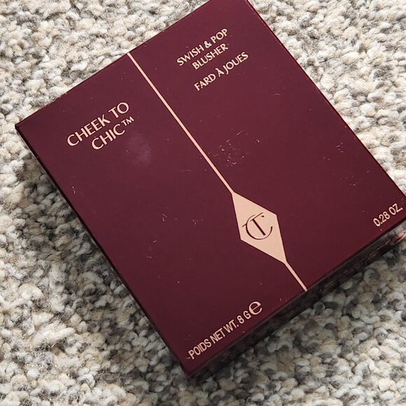 Charlotte Tilbury: Chic to Cheek: Walk of No Shame - Picture 3 of 3